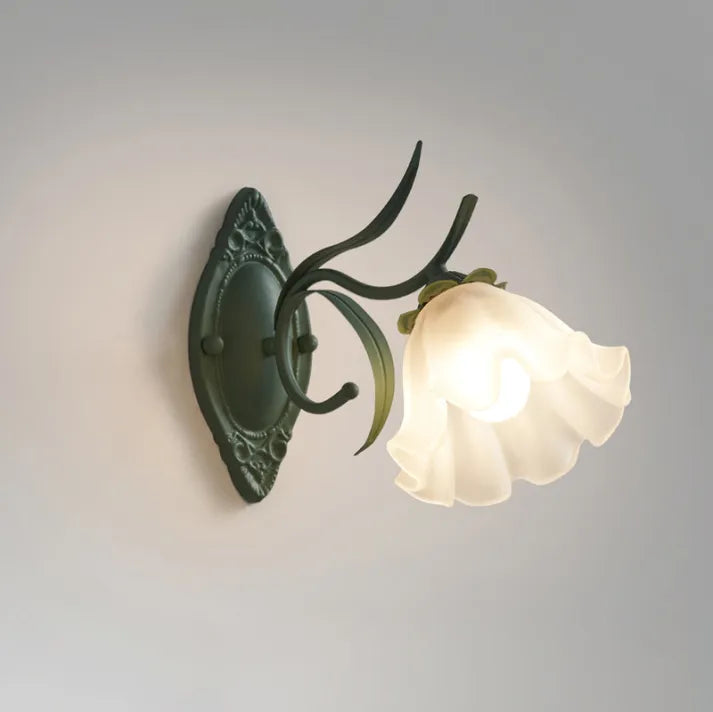 Brehn | LilyGlow Wandleuchte - Elegante von der Natur inspirierte Beleuchtung