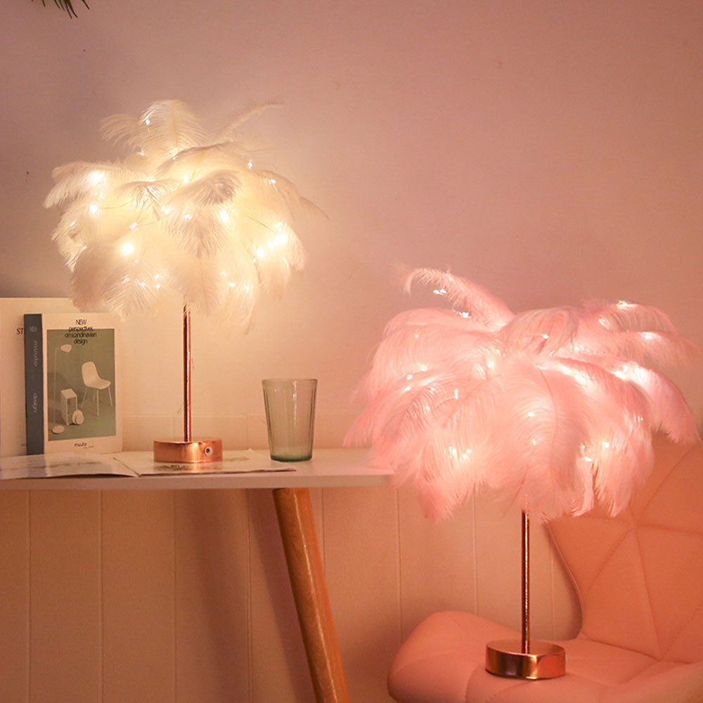 Strauß Nachtlicht | Exzentrische Lampe mit Federn & Roségold-Basis | Brehn