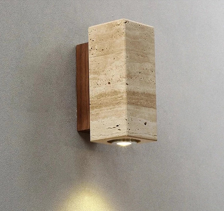 Brehn | Moderne natürliche LED-Wandlampe aus Travertin