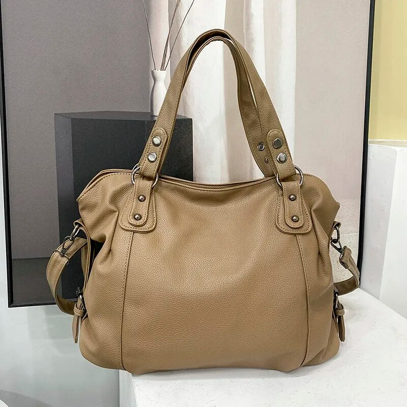 Althea Schultertasche mit großem Fassungsvermögen – Elegant & Funktional | Brehn