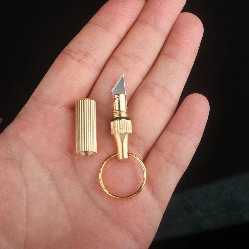 Pocket Capsule Outdoor Survival Mini Knife | Brehn