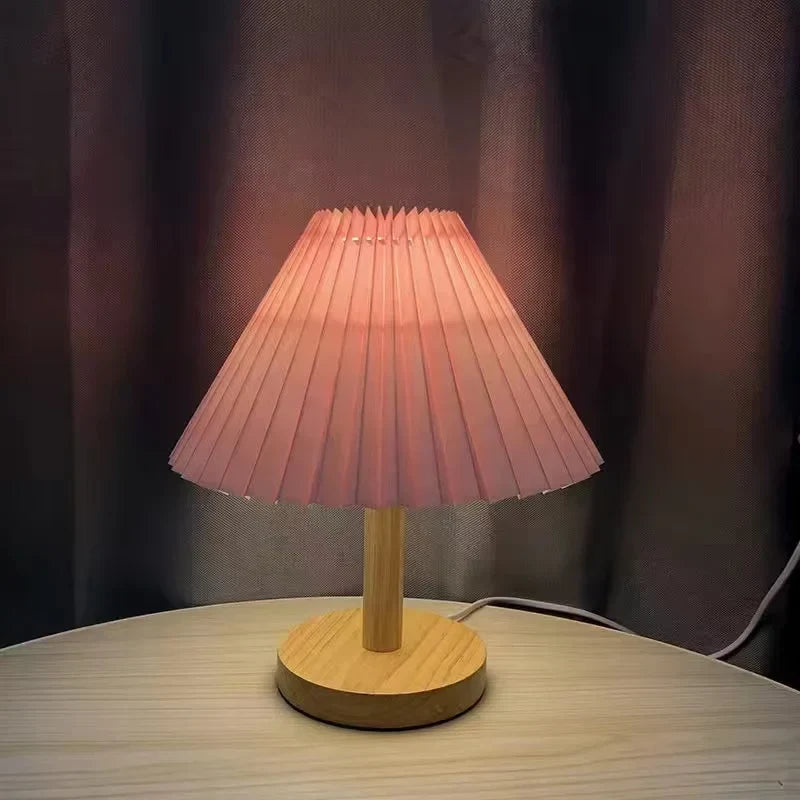 Brehn | Faltbare Plissee Tischlampe - Stilvolle faltbare LED Tischlampe für einzigartiges Innendesign