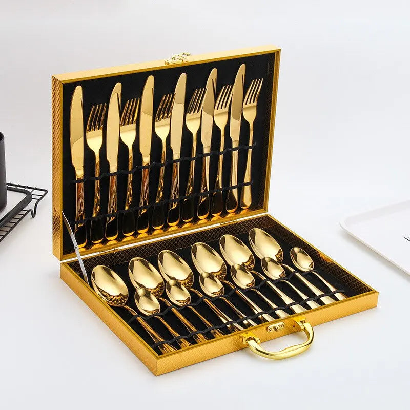 Brehn | Opulentes Gold Besteckset - Das elegante 24-teilige Gold- und Silberbesteckset