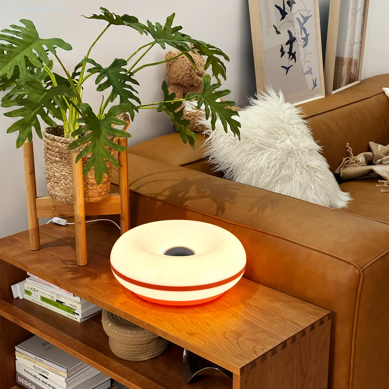 Brehn | Tischlampe Luminoro Bauhaus | USB & Touch | RGB 16 Farben mit Fernbedienung | Ambientelicht für Wohn- & Schlafzimmer