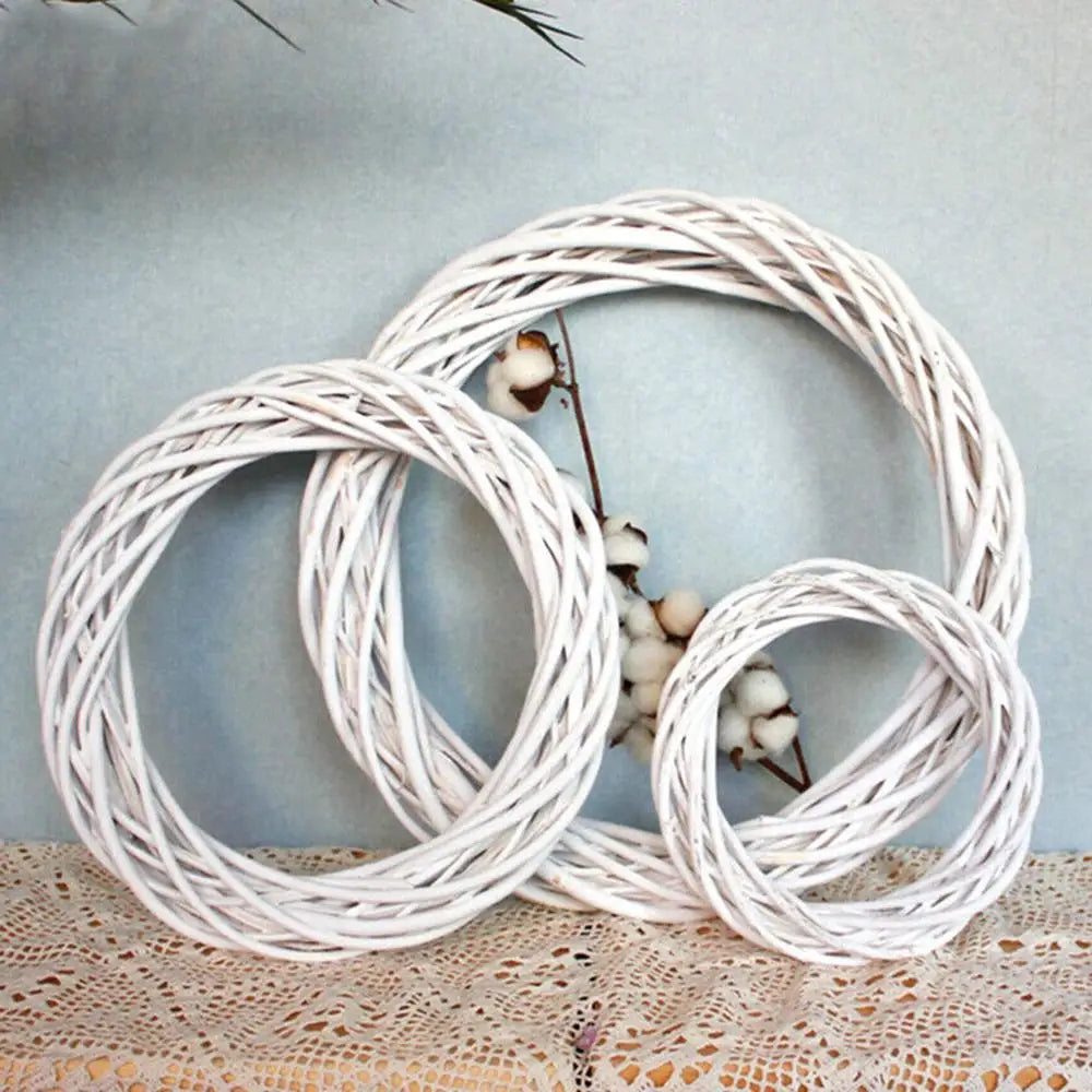 Brehn | WhiteWonder | Luxus Rattan Kranz für Weihnachten