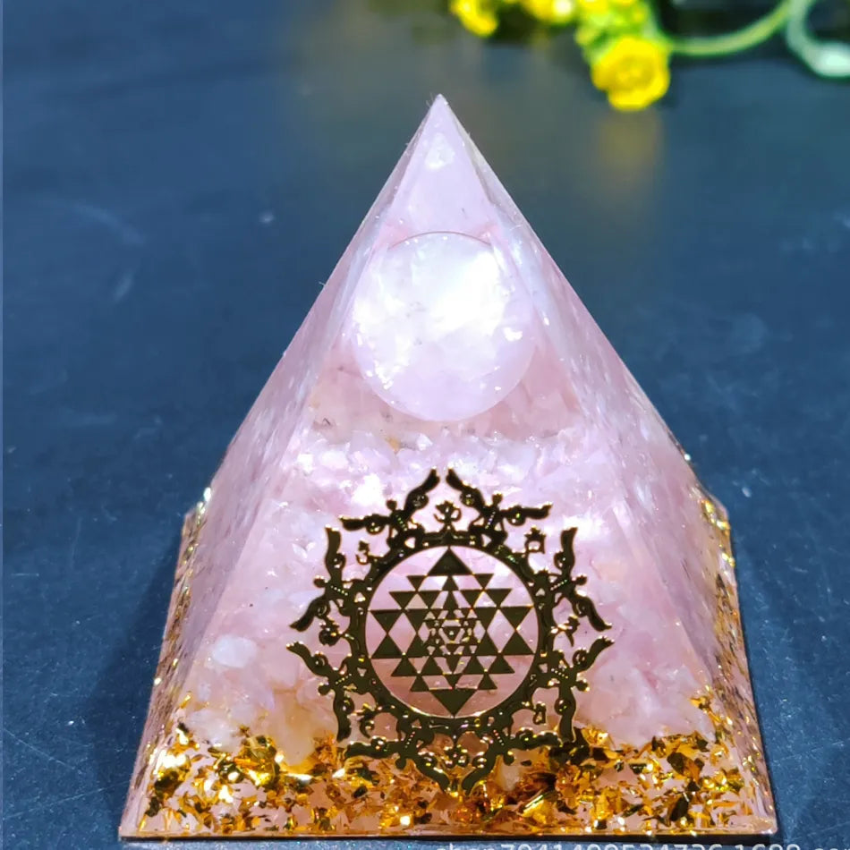 Orgonite-Pyramide mit Amethyst Pendel – Energie, Schutz und Dekoration | Brehn