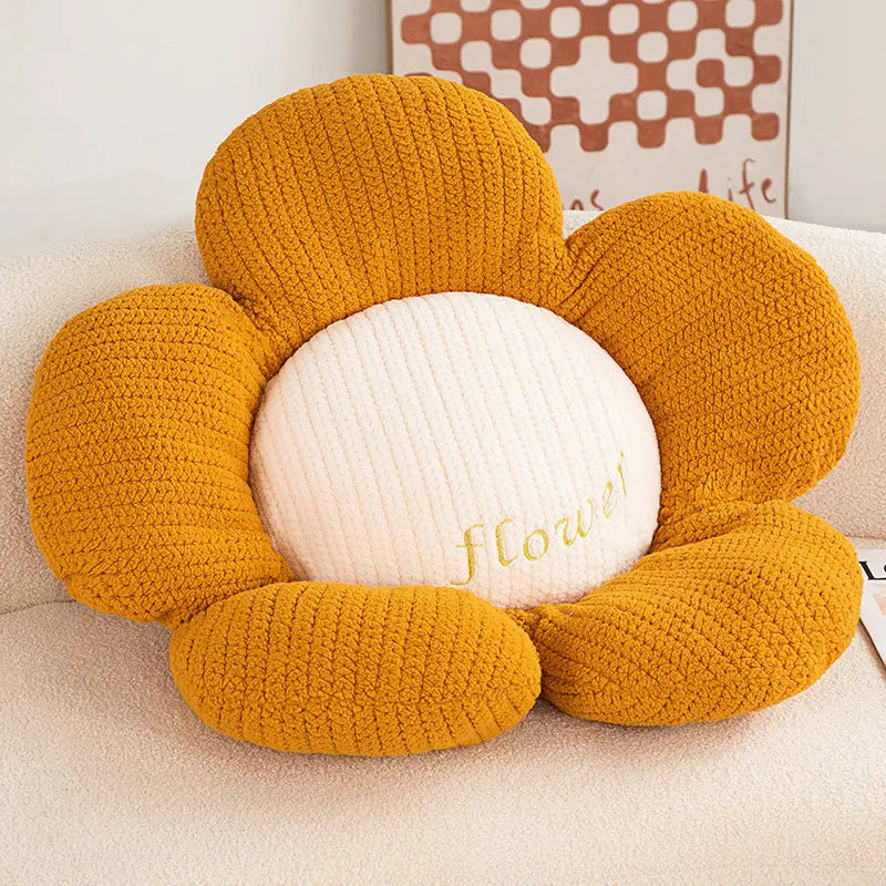 Brehn | Fluffy Daisy Kissen