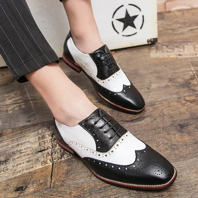 Luxuriöse Herrenschuhe Brogue Schnürschuhe, lässiger britischer Stil, Oxford-Stil mit Kontrastfarben fürs Büro
