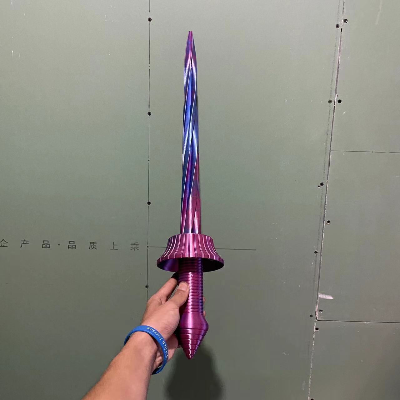 VIvolux | 3D-gedrucktes teleskopisches Mini-Handschwert