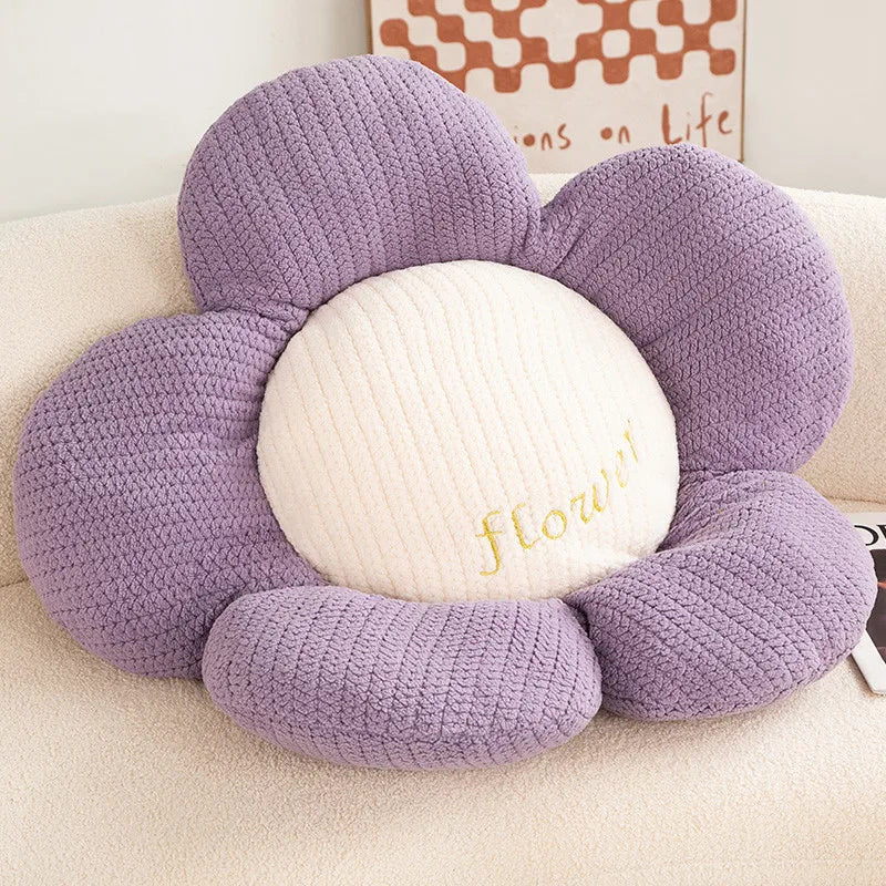 Brehn | Fluffy Daisy Kissen