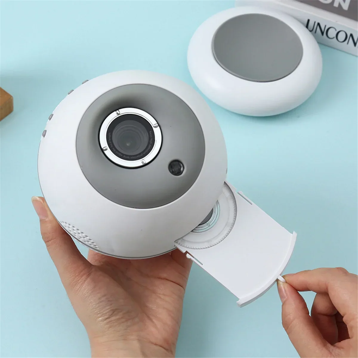 Brehn | Fantasy Sky Rotating Night Light Projector