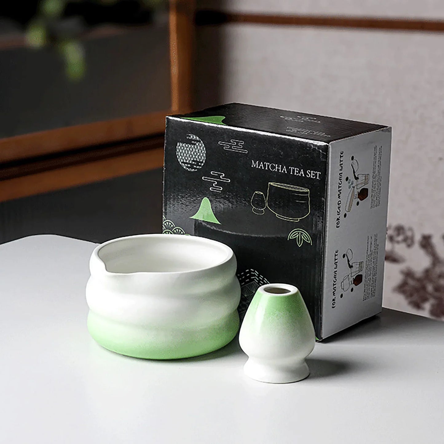 Traditionelle Japanische Matcha-Schüssel mit Ausguss und Whiskhalter – Keramik Teezeremonie Set in Elegantem Farbverlauf-5