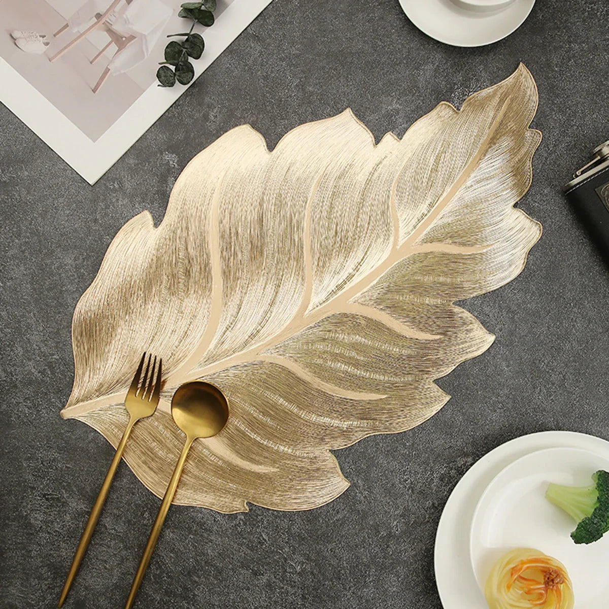 Gold Leaf Form Dekoratives ServiertaBrehnett | Brehn