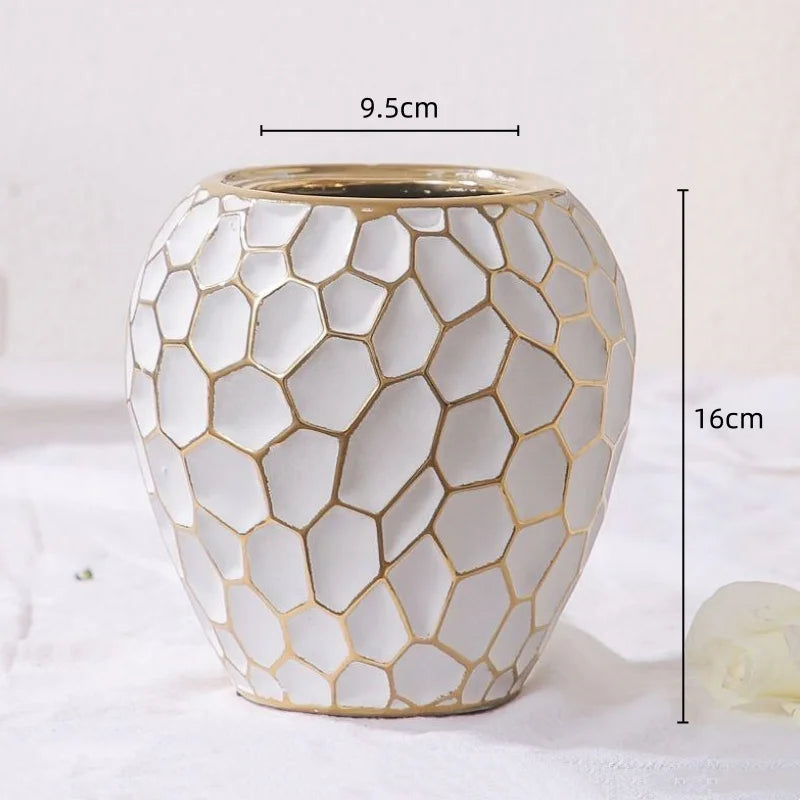 Brehn | Elegante Keramikvase mit goldenen Akzenten