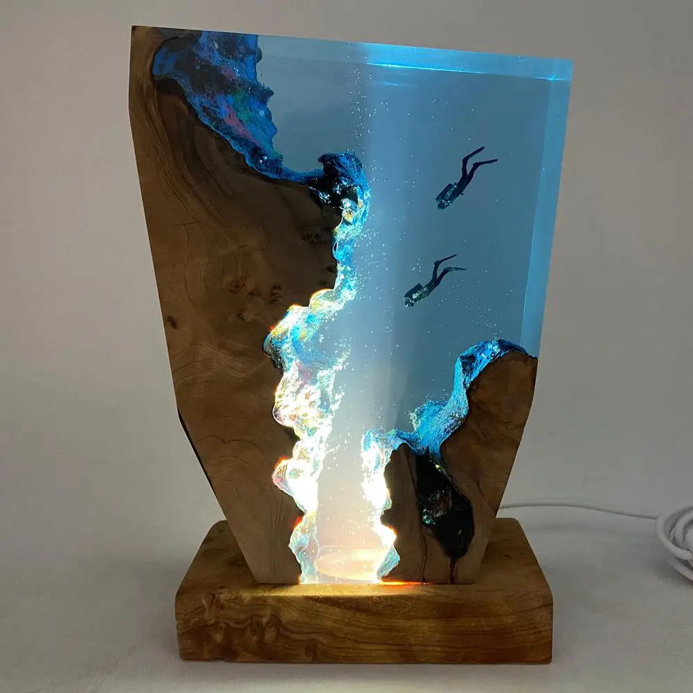 LED Ozean Taucher Tischlampe – Epoxidharz Holz Deko Lampe mit Karstlandschaft | Brehn