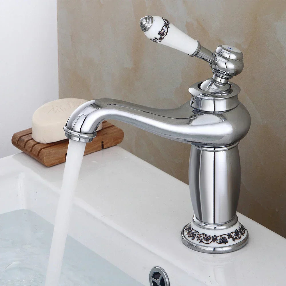Brehn | Vintage Luxe Badezimmerarmatur für elegante Innenräume
