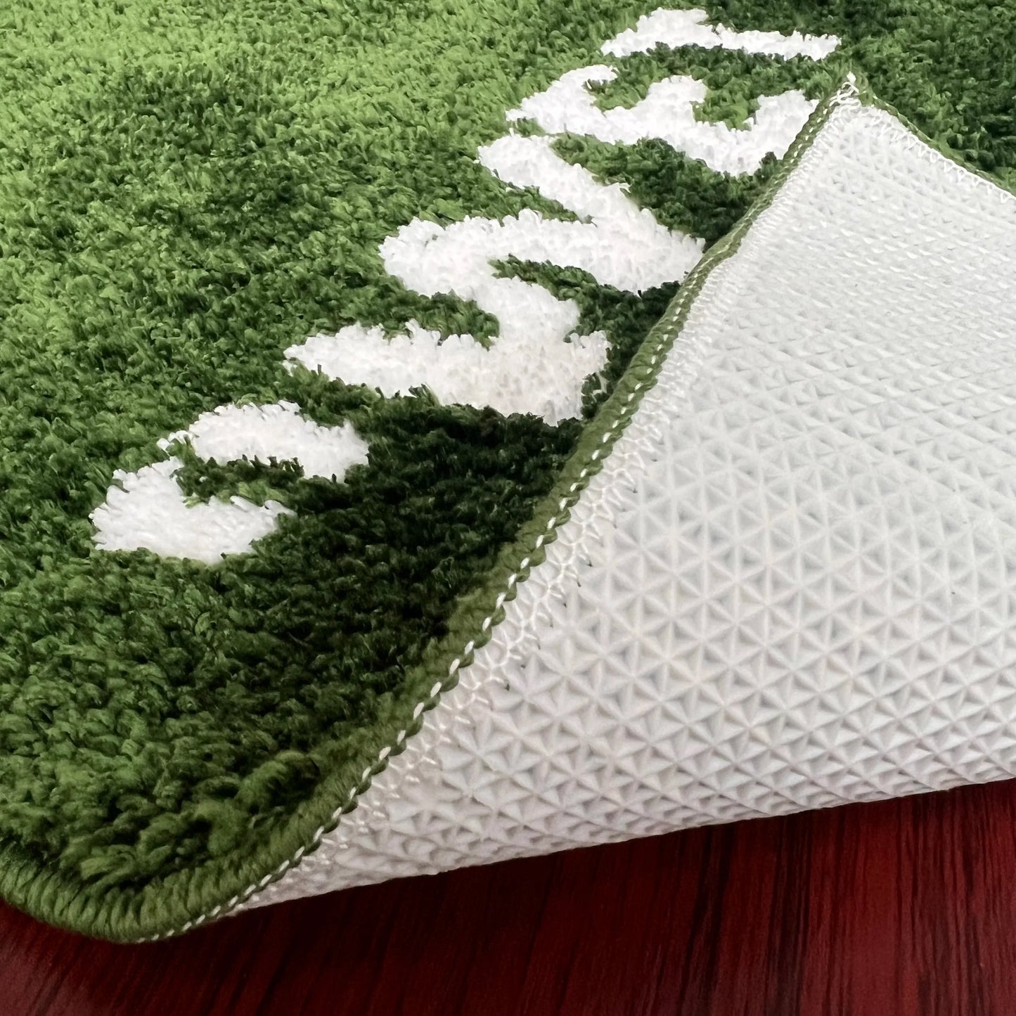 FreshLawn Comfort Mat – Trendige "Wet Grass"-Fußmatte in Grün mit Weichem Plüsch | Brehn