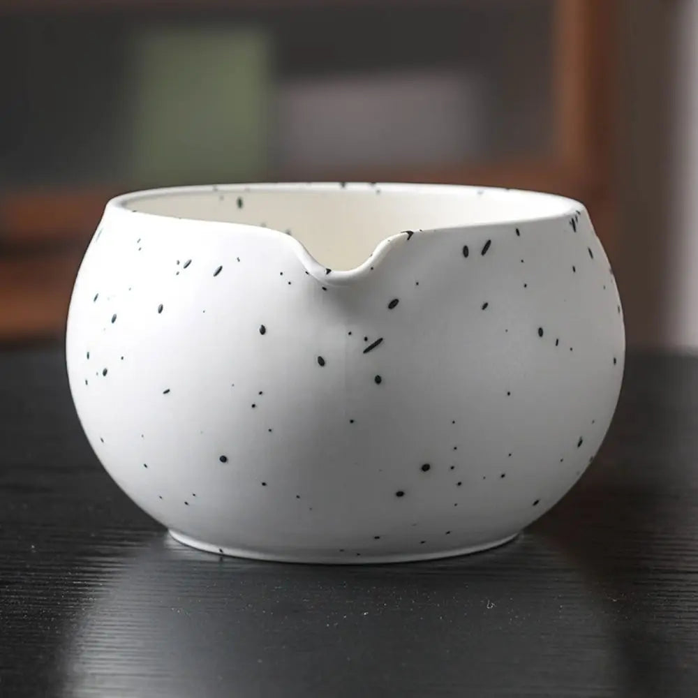 Keramische Matcha-Schüssel mit Ausguss – 13,5 x 7,5 cm, Ideal für die Zubereitung von Matcha-Tee im traditionellen Japanischen Stil-5