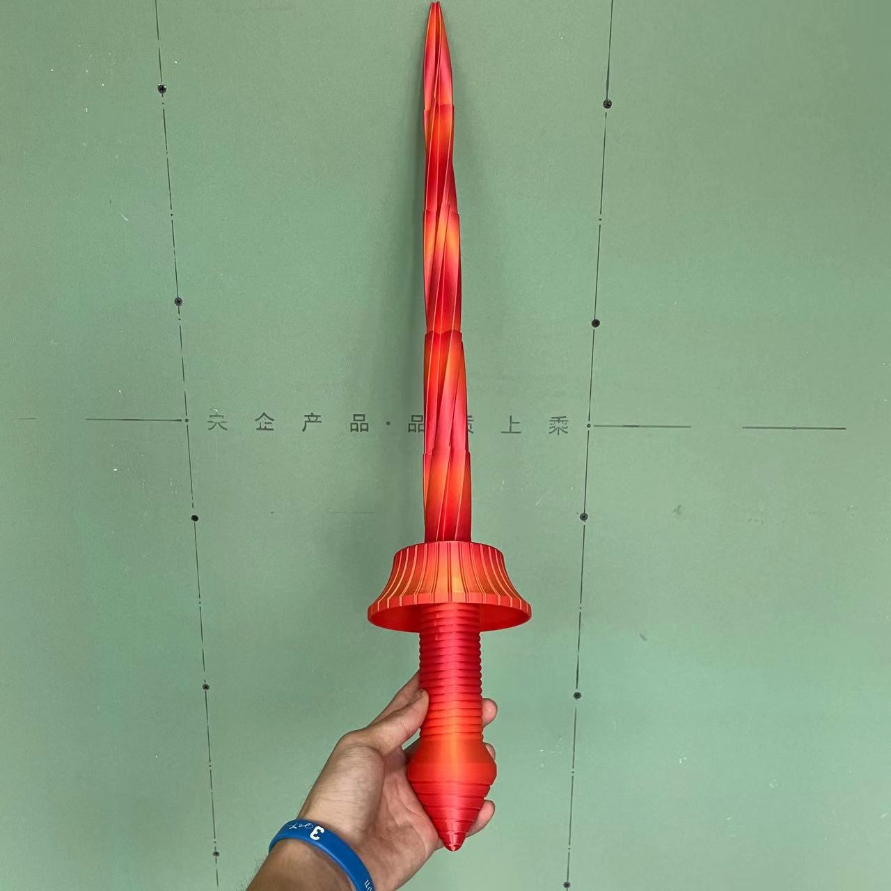 VIvolux | 3D-gedrucktes teleskopisches Mini-Handschwert