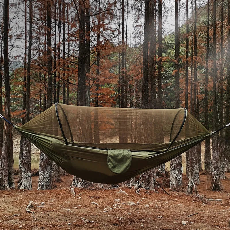 OutdoorRelax Hängematte mit Moskitonetz und Schnellverschluss – 200 kg Tragfähigkeit | Brehn