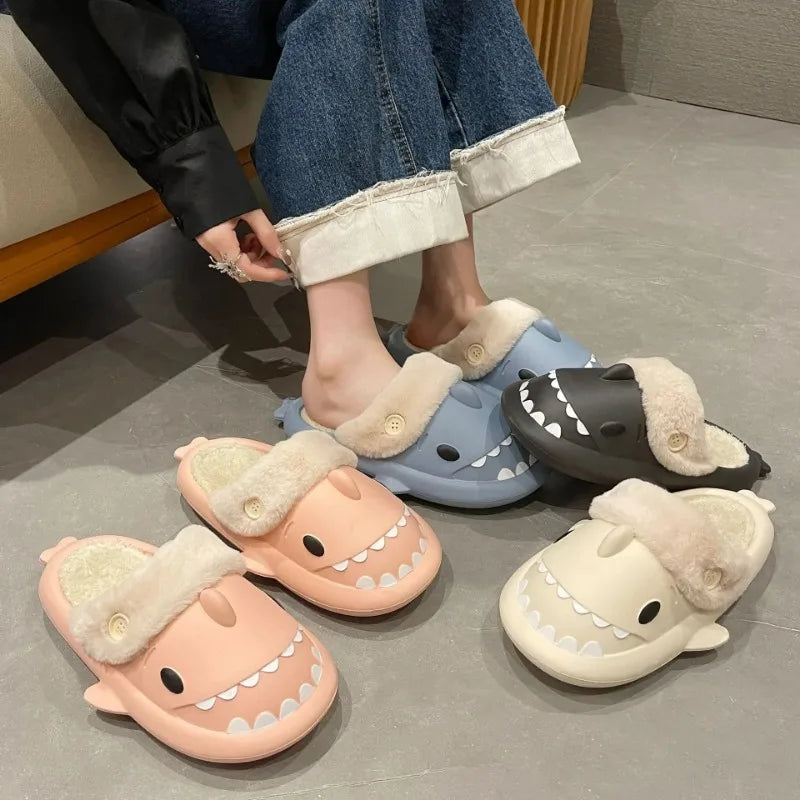 Lustige Haifisch Hausschuhe aus Baumwolle – Warme und Flauschige Pantoffeln für Damen und Herren, Rutschfest und Bequem | Brehn