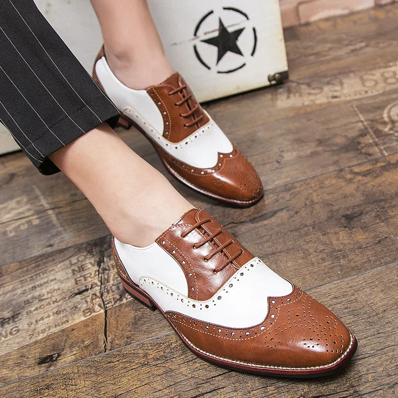 Luxuriöse Herrenschuhe Brogue Schnürschuhe, lässiger britischer Stil, Oxford-Stil mit Kontrastfarben fürs Büro