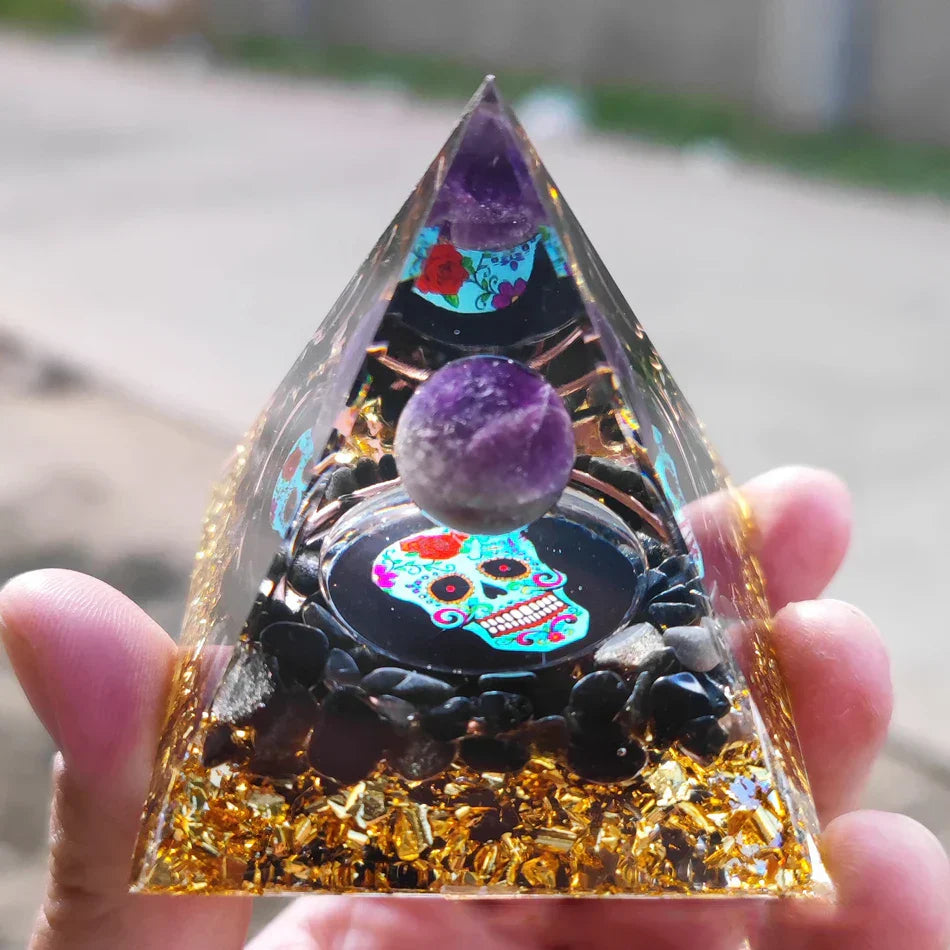 Orgonite-Pyramide mit Amethyst Pendel – Energie, Schutz und Dekoration | Brehn