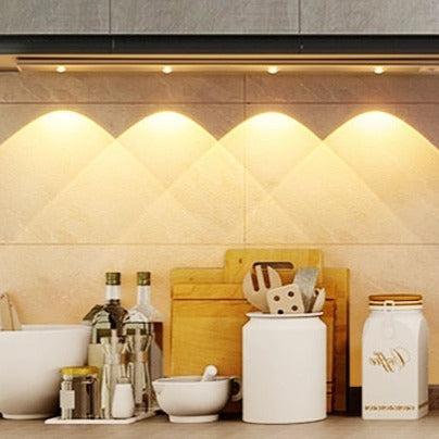 Brehn | Royelux Wiederaufladbares LED-Schranklicht - Bewegungssensor, dimmbar, USB-Laden