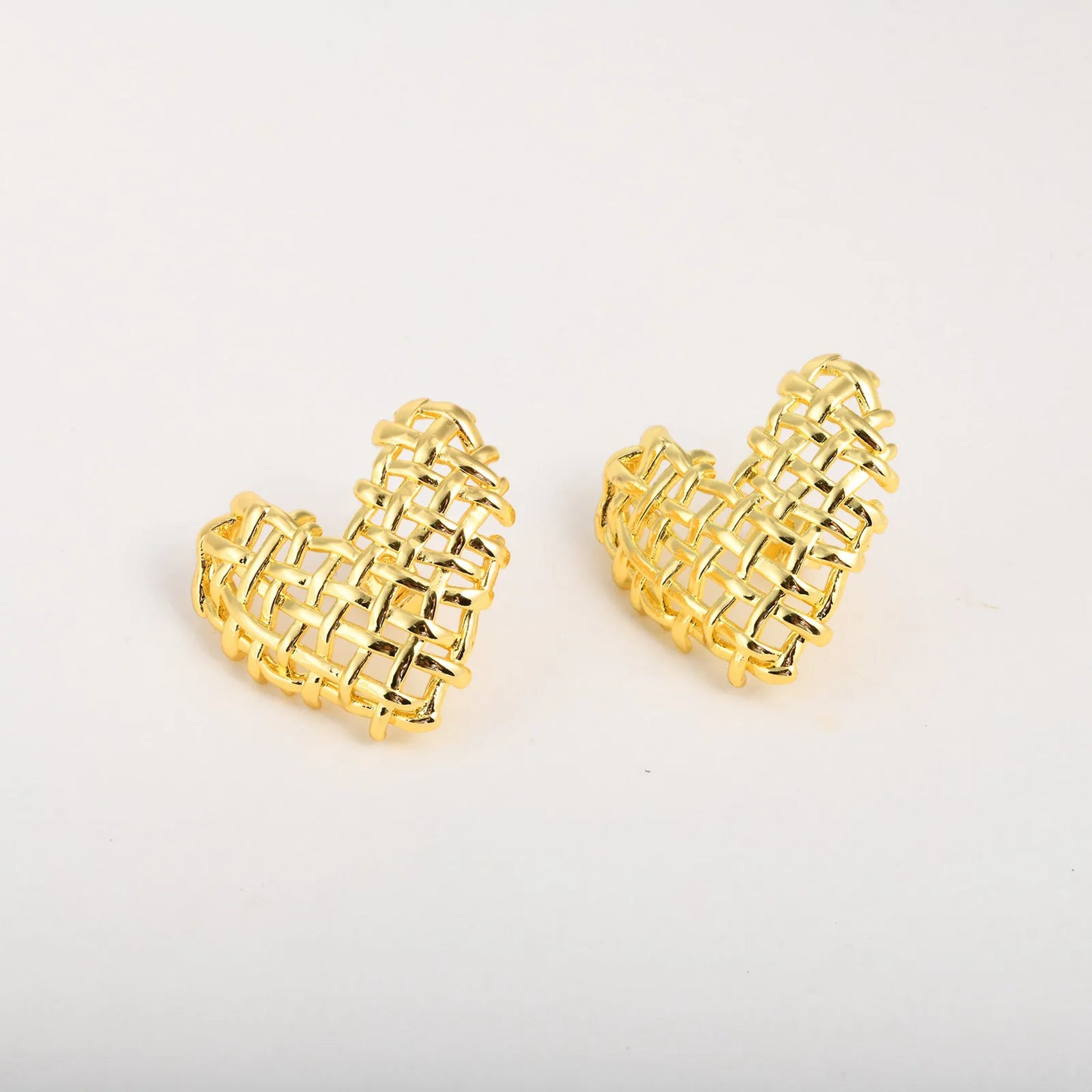 Brehn | 14k geflochtene Herzohrringe