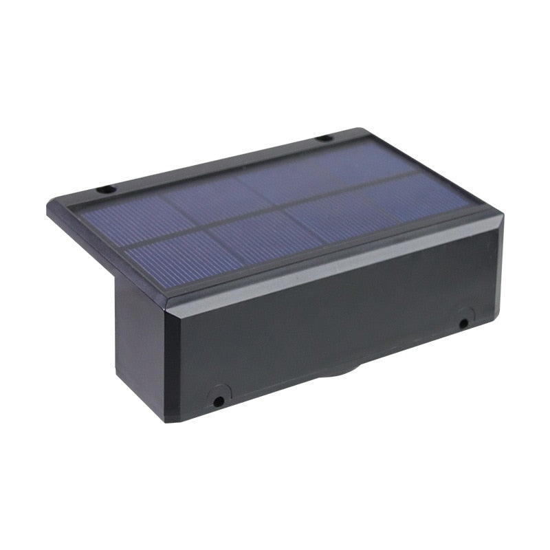 Solar-Gartenbeleuchtung mit Regen- und Windschutz