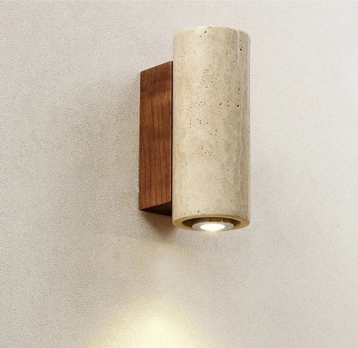 Brehn | Moderne natürliche LED-Wandlampe aus Travertin
