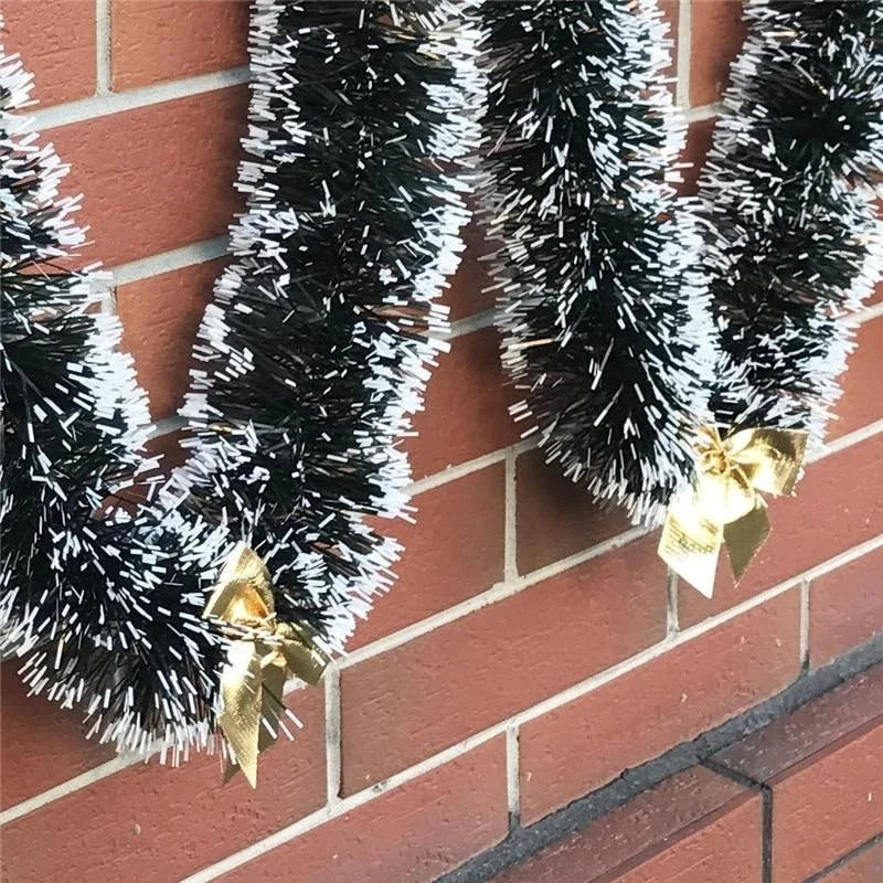 Weihnachtliche Girlande – Schnee-Beflockte Deko für Innen- und Außendekoration | Brehn
