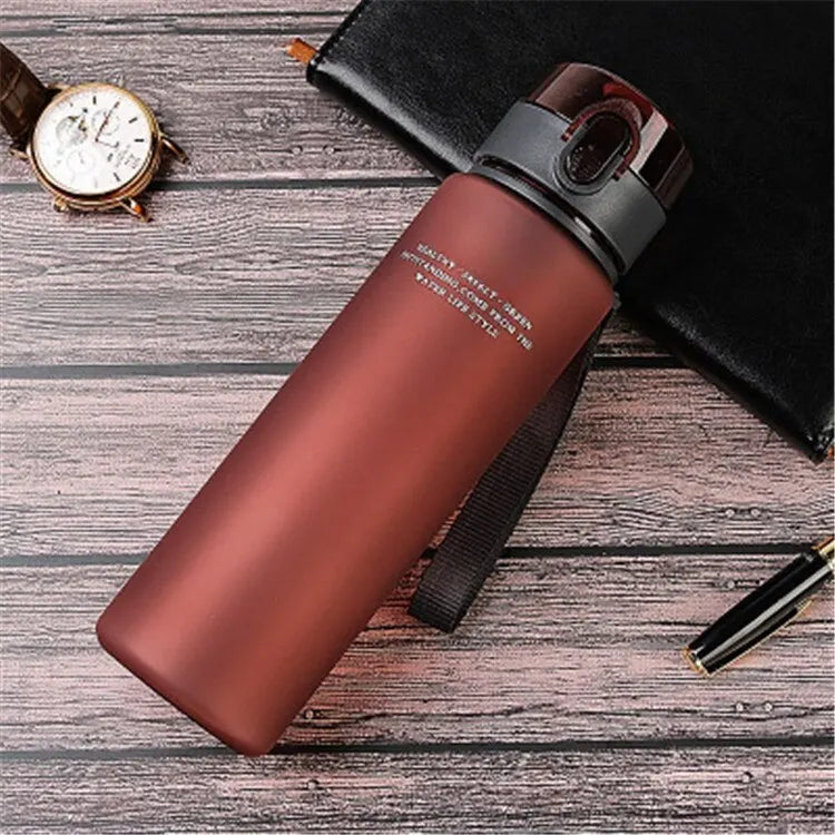 DraagDrink Wasserflasche – Auslaufsicher & BPA-frei für Sport, Arbeit & Reisen | Brehn