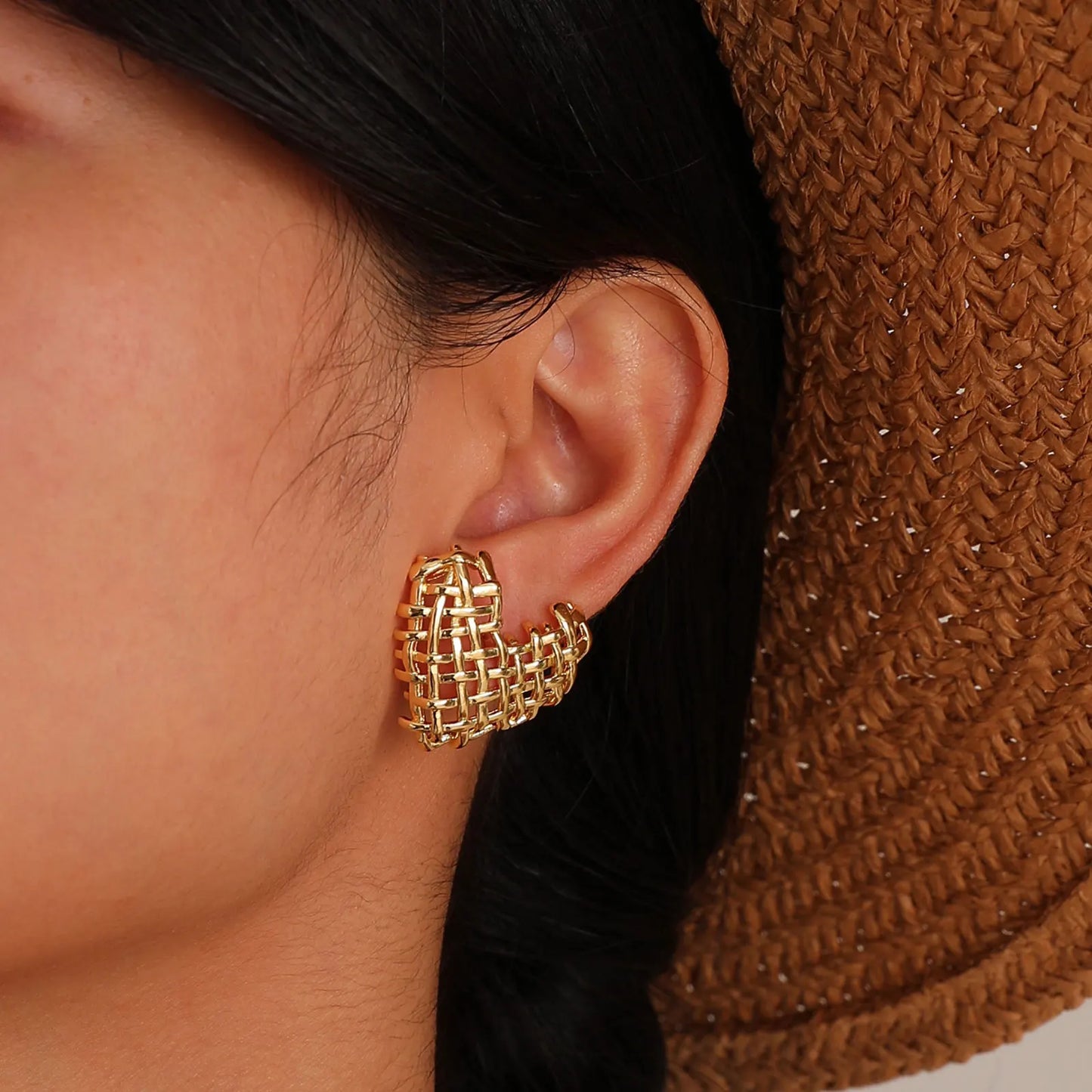 Brehn | 14k geflochtene Herzohrringe