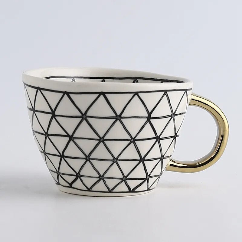 Premium Geometrische Keramiktasse mit Goldgriff – Erheben Sie Ihr tägliches Getränk