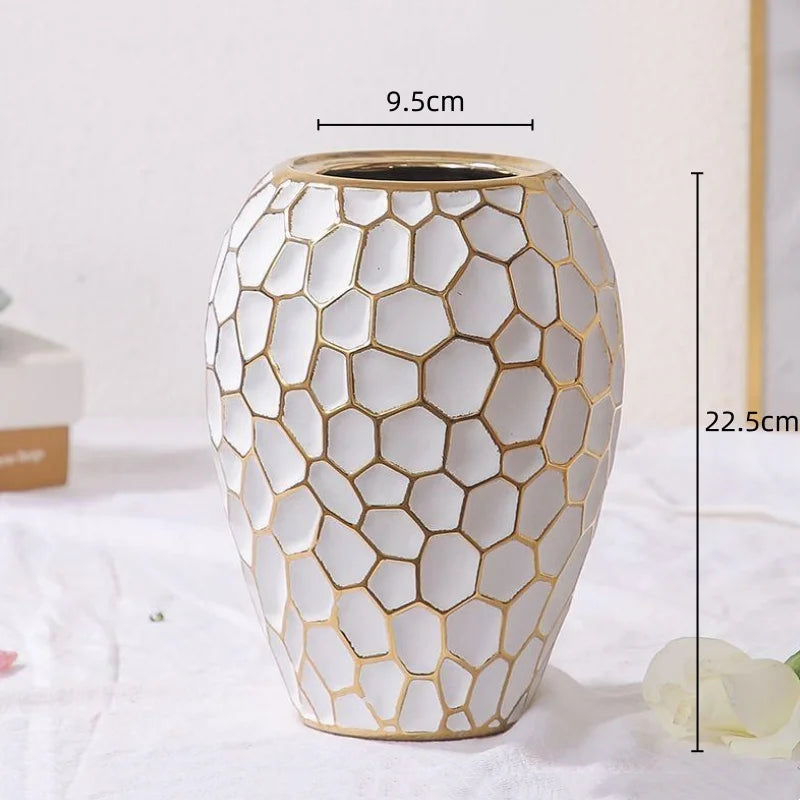 Brehn | Elegante Keramikvase mit goldenen Akzenten