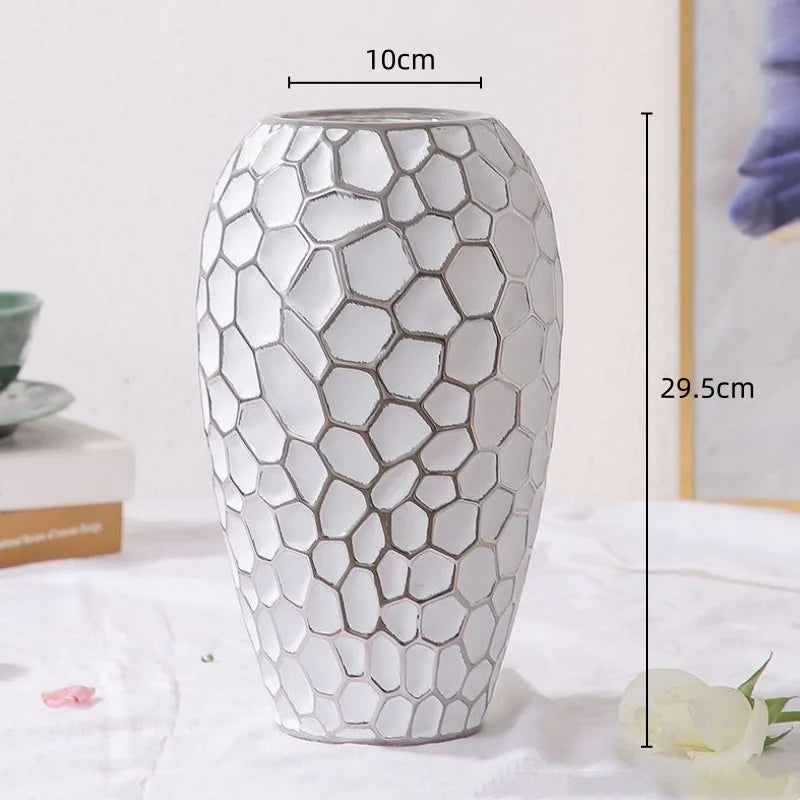 Brehn | Elegante Keramikvase mit goldenen Akzenten