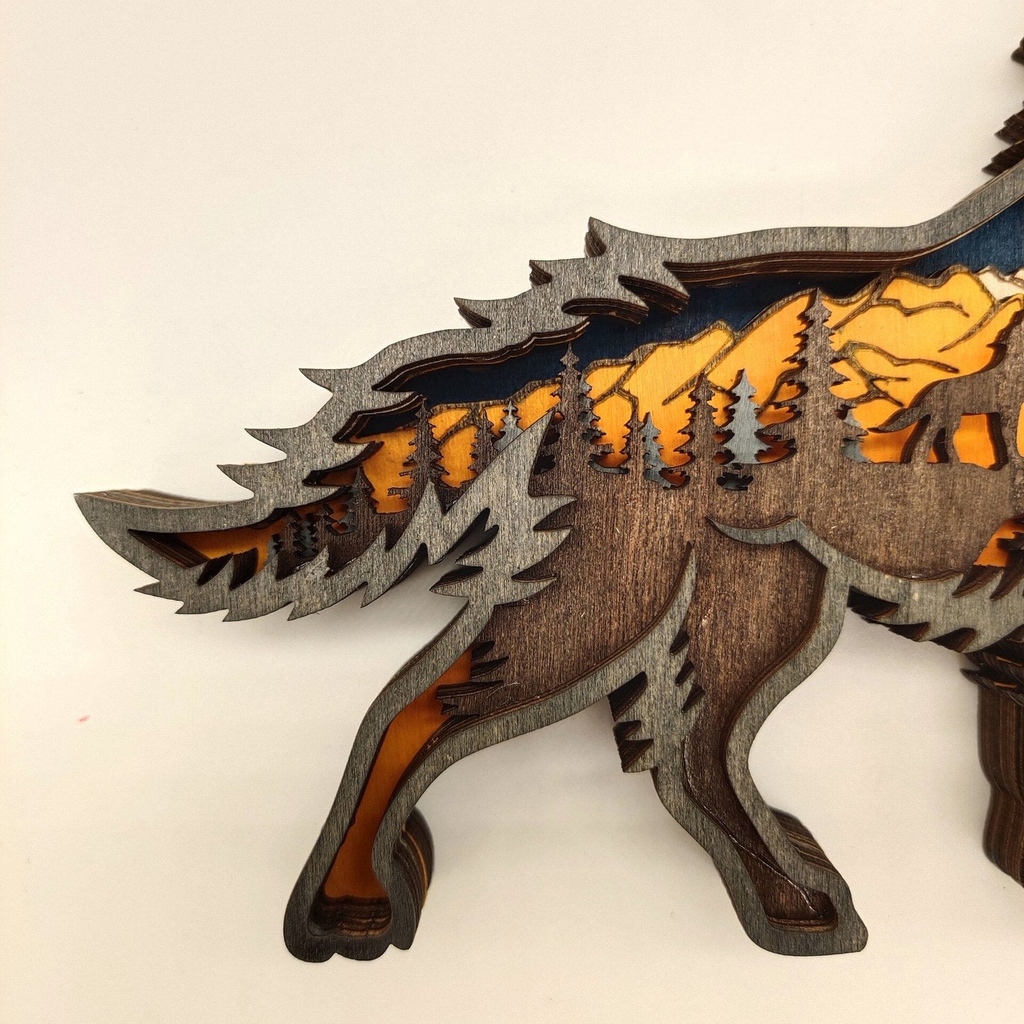 Nightglow Holz Handwerk Wolf Dekor | Brehn