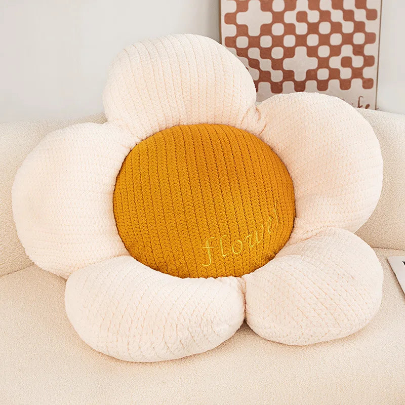 Brehn | Fluffy Daisy Kissen