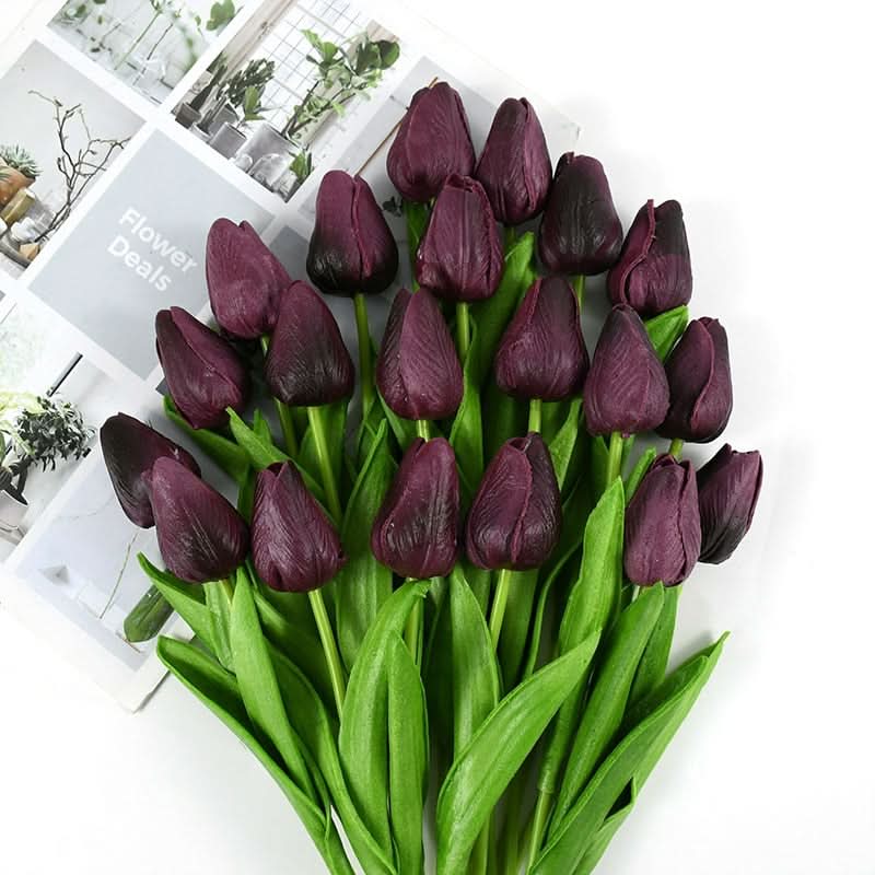 Künstlicher Tulpenstrauß mit realistisch wirkenden Blüten