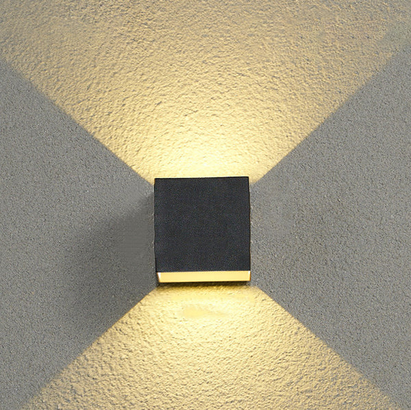 Minimalistische, quadratische LED-Wandleuchte aus Aluminium für den Außenbereich – wasserdicht und würfelförmig