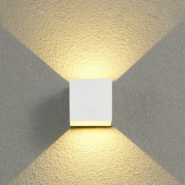 Outdoor Minimalistische Quadratische Würfel Aluminium Wasserdichte LED Wandlampe | Brehn
