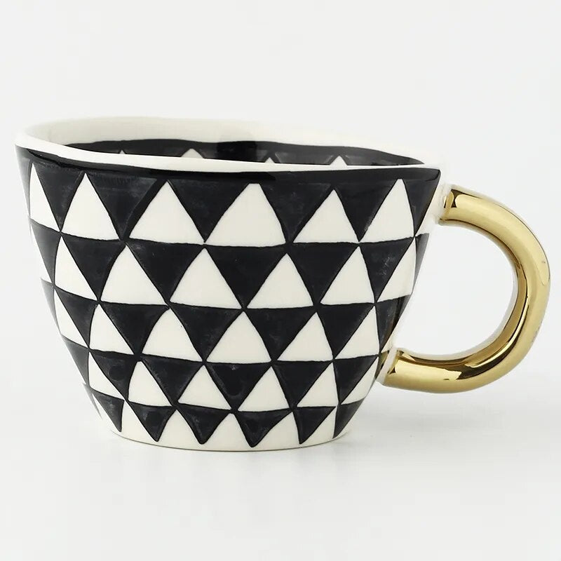 Premium Geometrische Keramiktasse mit Goldgriff – Erheben Sie Ihr tägliches Getränk