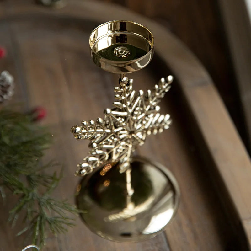 Weihnachtliche Kerzenhalter - Stern- und Tannenbaum-Design für festliche Dekoration | Brehn