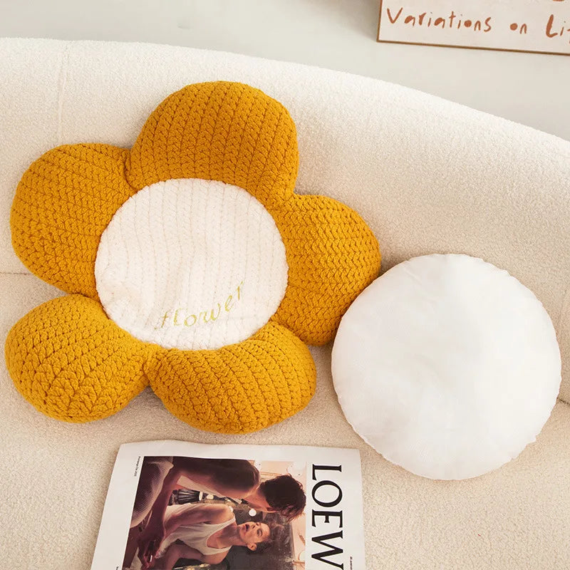 Brehn | Fluffy Daisy Kissen