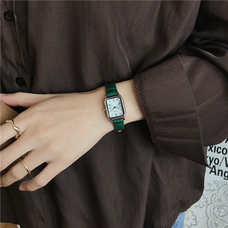 Retro-Uhr mit Lederarmband für Damen