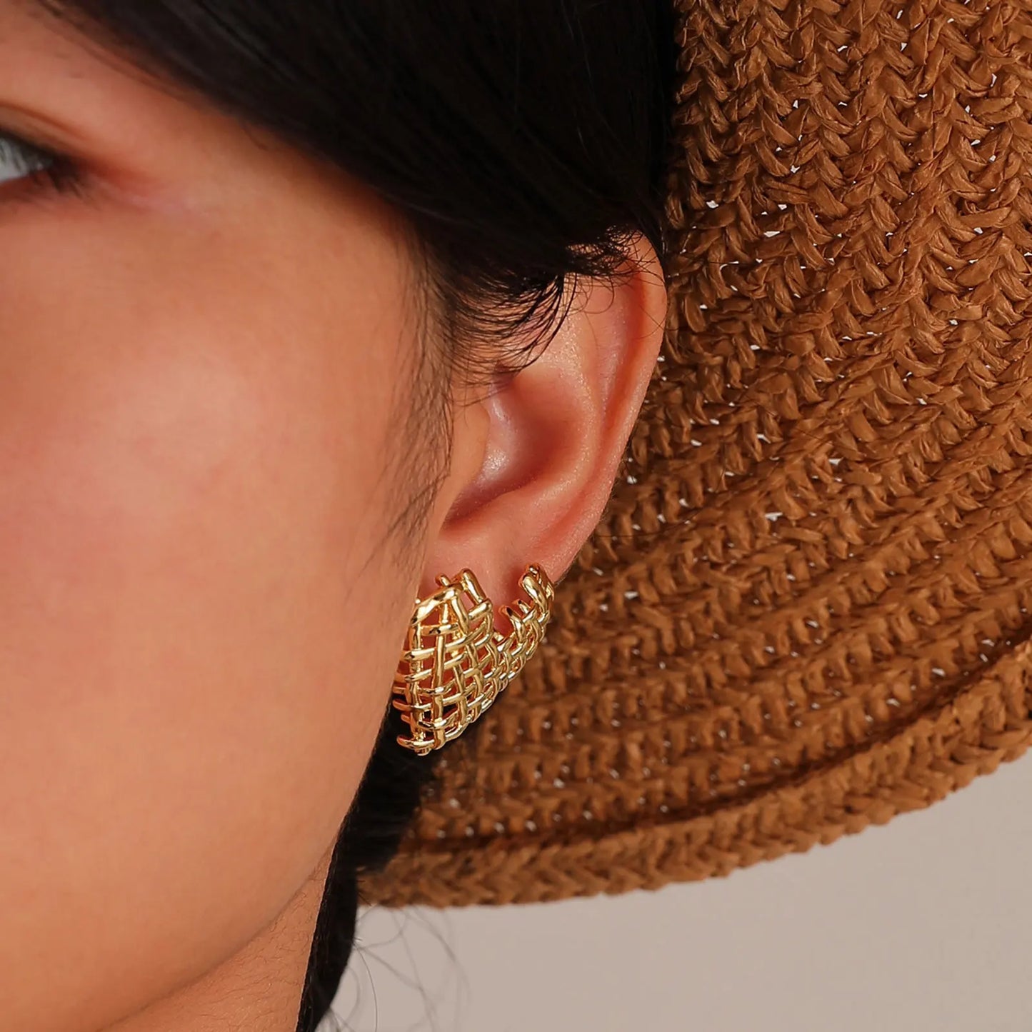 Brehn | 14k geflochtene Herzohrringe