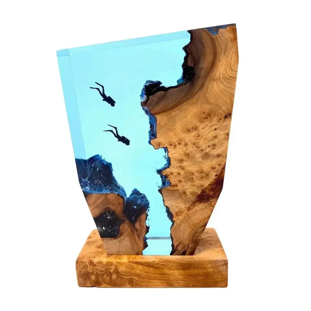 LED Ozean Taucher Tischlampe – Epoxidharz Holz Deko Lampe mit Karstlandschaft | Brehn
