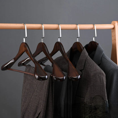 Oaklee Élite – Luxuriöse Holzkleiderbügel mit anspruchsvollem Design