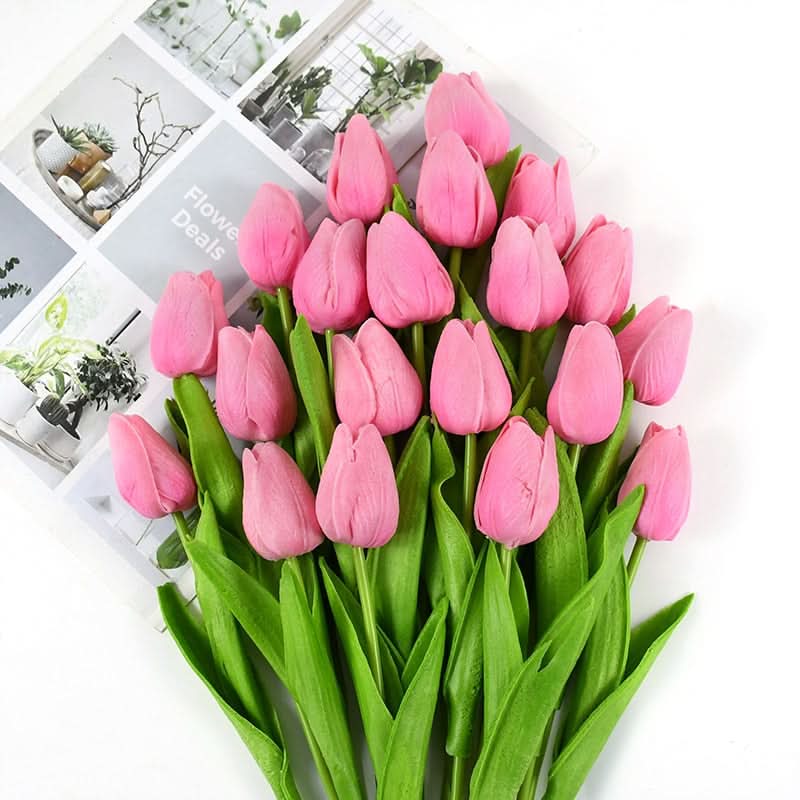 Künstlicher Tulpenstrauß mit realistisch wirkenden Blüten